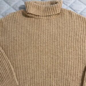 Old Navy Women's Beige Turtleneck Sweater
